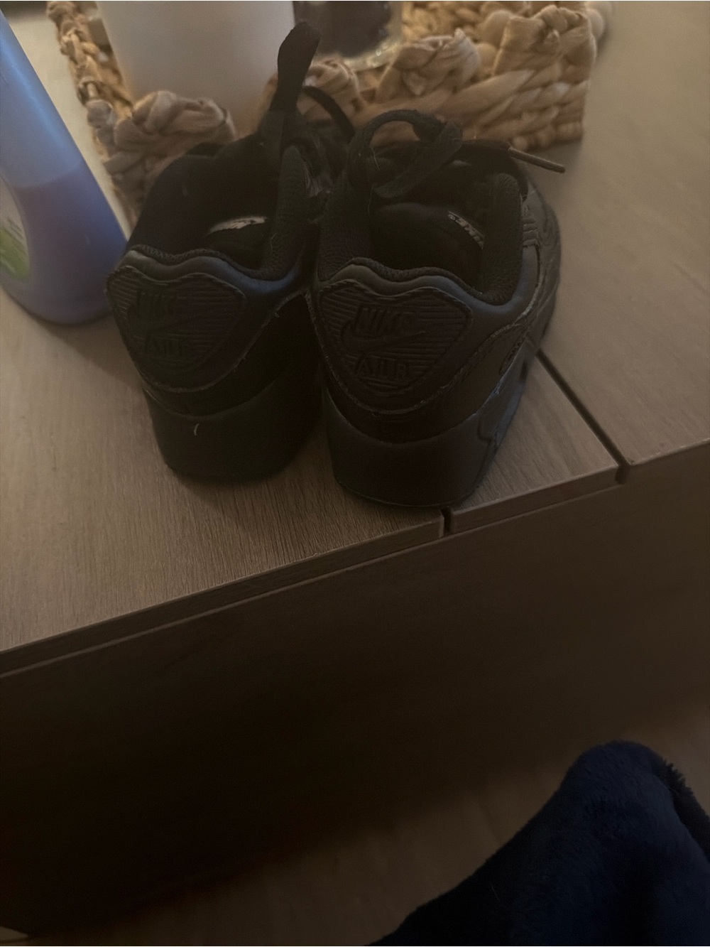 Nike Kids Black Low-Top Sneakers with Cushioned Heel